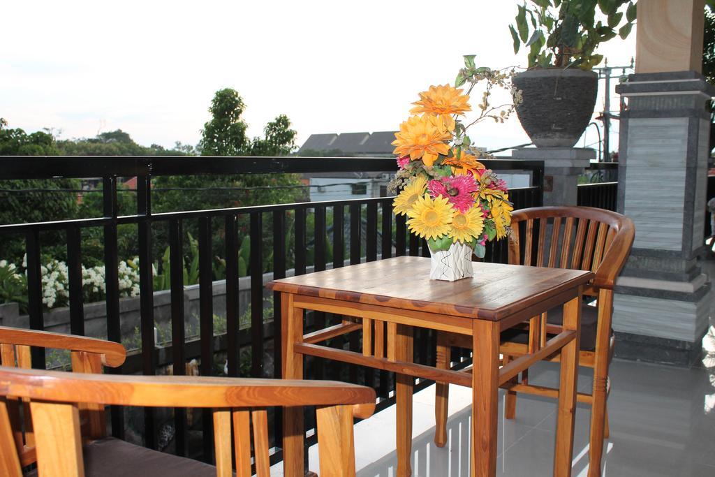 Wijaya Guesthouse Canggu Екстериор снимка