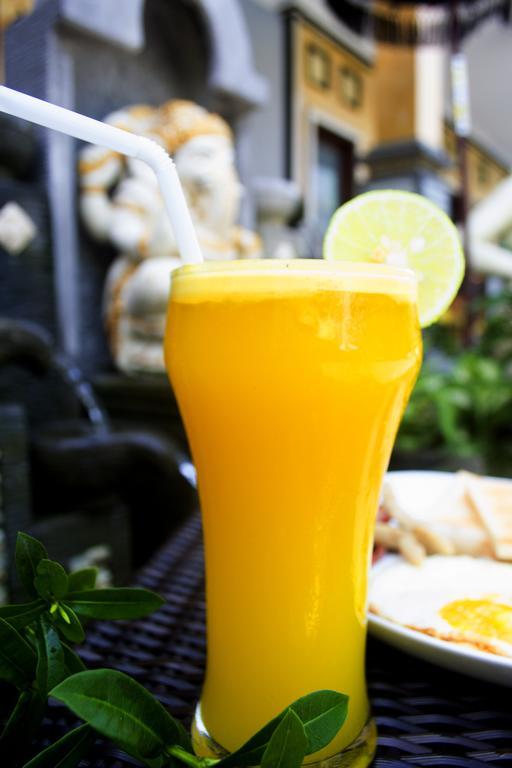 Wijaya Guesthouse Canggu Екстериор снимка